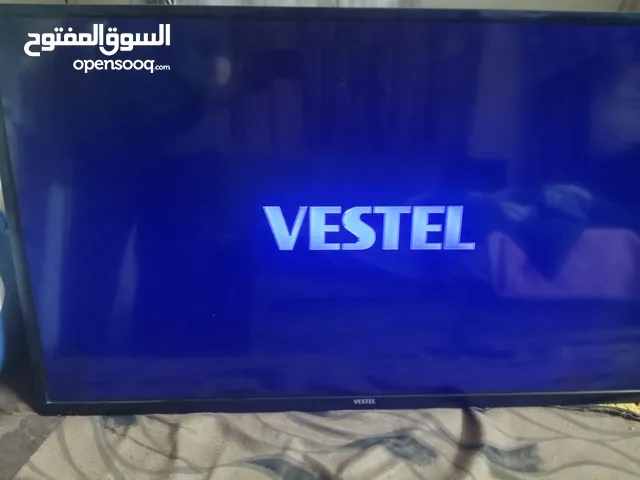 شاشه ميزاتها تلفزيون فيستل لانش حديث 2020 يوجد لديه الريموت و في لا يوجد لدي رسيفر لأنه تلفزيون