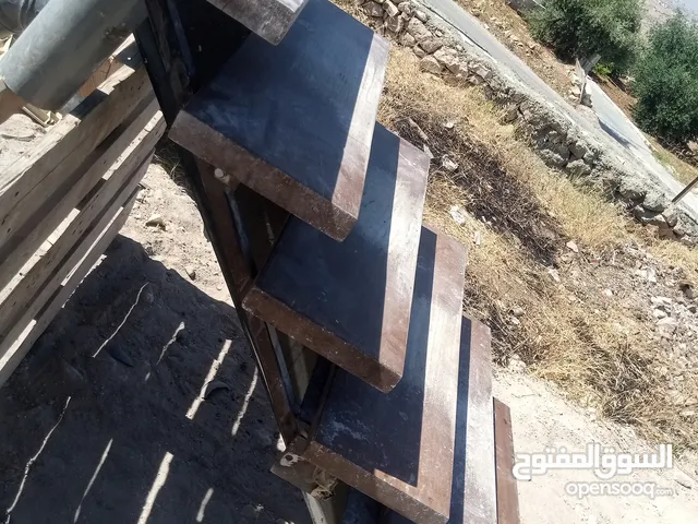 درج حديد قصه عصريه بحاله ممتازه شاحطين وفاصل بسطه
