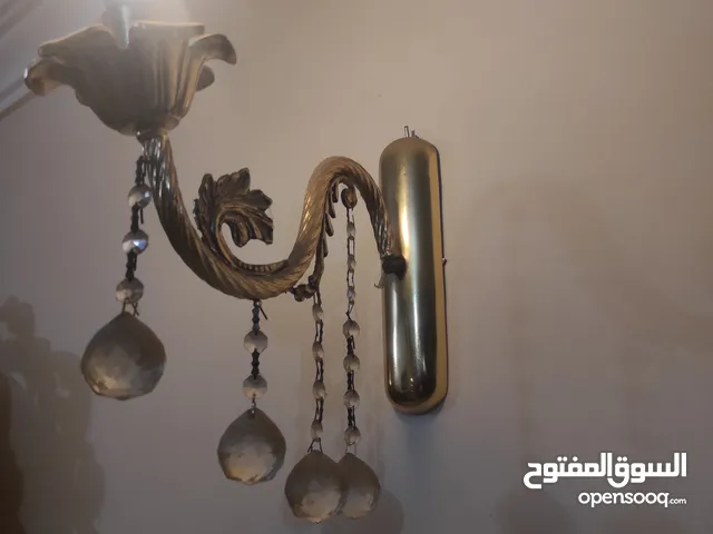 طقم نجف وسبوتات فاخر للبيع بحالة ممتازة