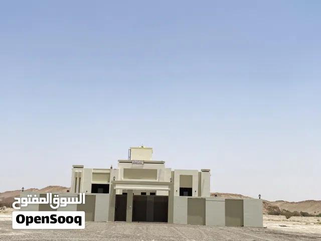 فيلا للبيع عبري /العينين ( مخطط المعمورة)