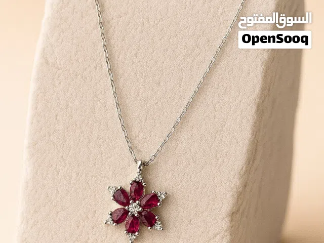 قلادة فضة نسائية