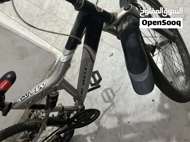 عجلة بحالة ممتازة – استخدام خفيف – سعر مغري