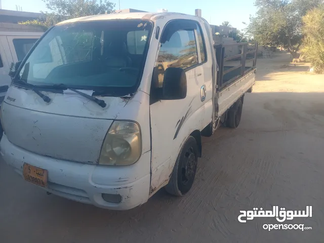 كيا بونغو صندوق طويل محرك فرسان27 عادي مش كهربائي اربعة بلستري