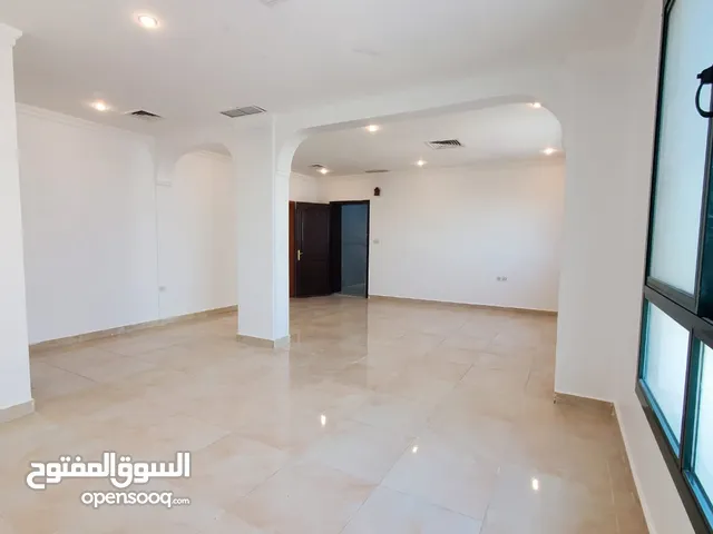 10 m2 3 Bedrooms Apartments for Rent in Mubarak Al-Kabeer Sabah Al-Salem