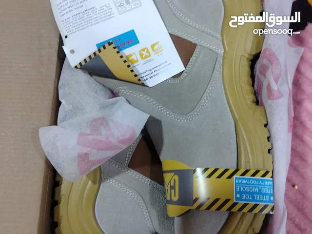 سيفتي جديد ما ملبوس