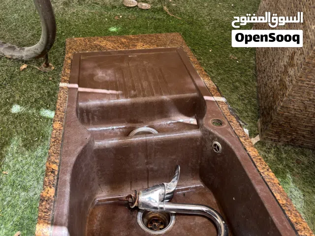 مجلى مطبخ جرانيت حوضين مع خلاط ماء وقاعدة رخام للبيع التواصل عبر الواتساب