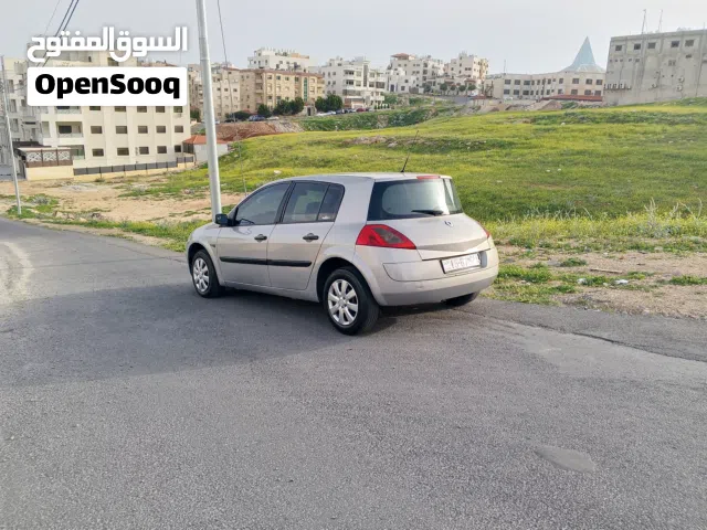 2004, رينو, ميجان, E2