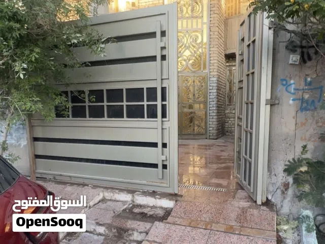 150 m2 2 Bedrooms Townhouse for Sale in Basra Muhandiseen