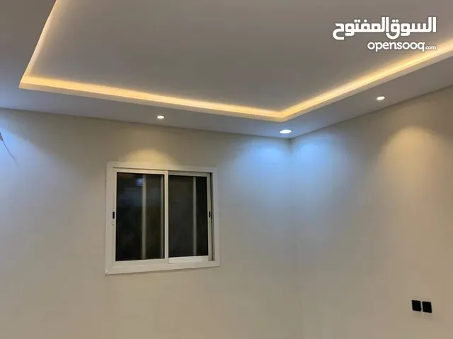شقه للايجار الرياض حي الصحافه نظام غرفه نوم وصاله ومطبخ ودوره مياه