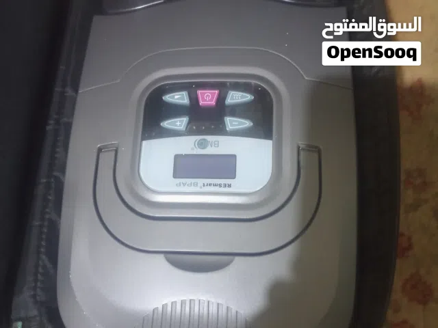 للبيع جهاز اكسجين ليلي BMC RESmart BPAP، وهو جهاز طبي يستخدم لتوفير ضغط مجرى الهواء