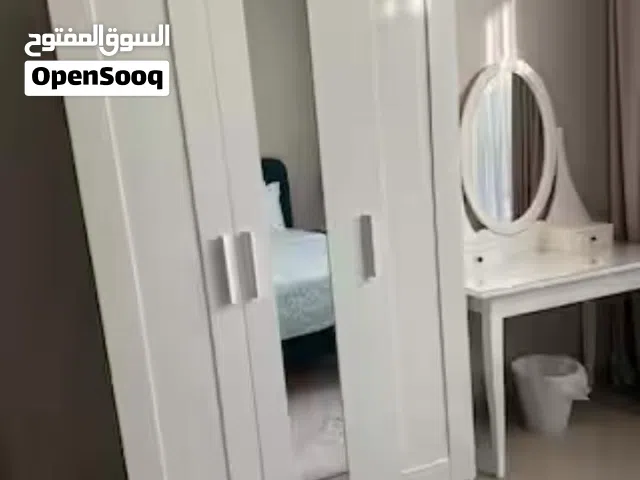 غرفة نوم ايكيا للبيع خزانه وتسريحه وسرير مفرد ونص 360 دينار