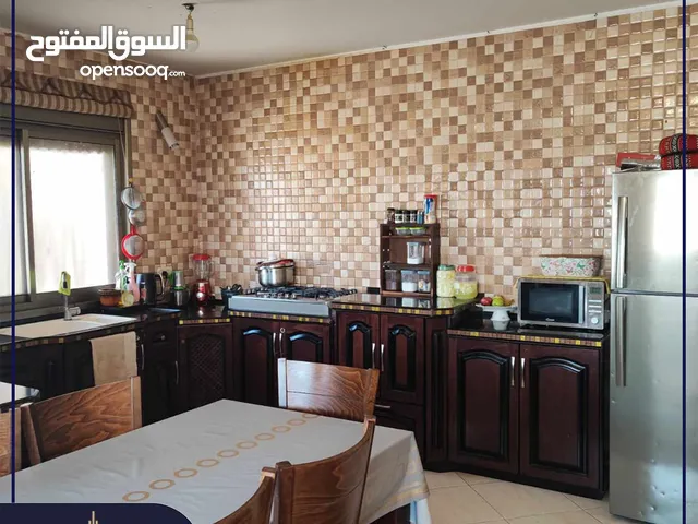 165 m2 3 Bedrooms Apartments for Sale in Ramallah and Al-Bireh Beitunia
