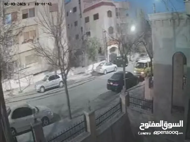 مستودع فارغ عدد 2 للايجار بجانب المختار مول يوجدمستودع عدد 2 // 55متر و35 متر