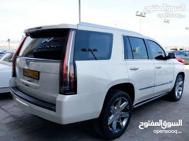 Cadillac Escalade 2015 in Dhofar