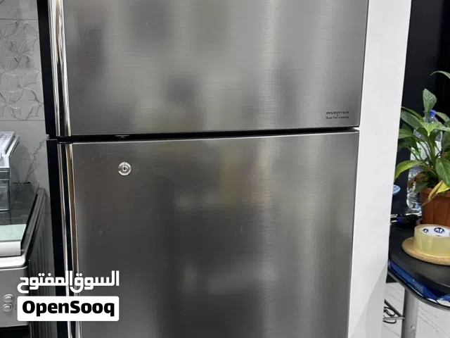 Refrigerator Hitachi 366L in excellent condition
