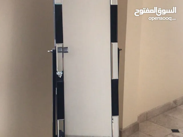 خزانة للمجوهرات والاكسسوارات من Closet for accessories from Danube