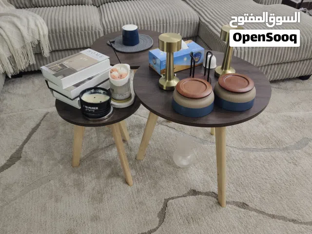 كنب من شركة بان هوم مستعمل مع 3 طاولات