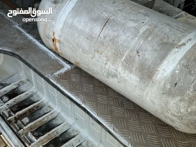 اسطوانة غاز لتعديل السيارة من البترول للغاز