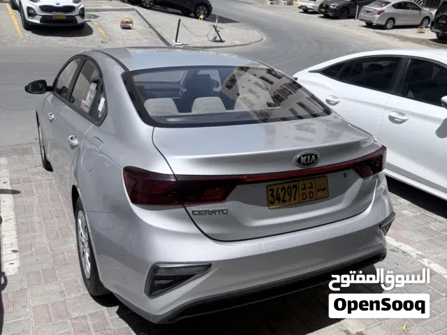 2019 كيا سيراتو Standard