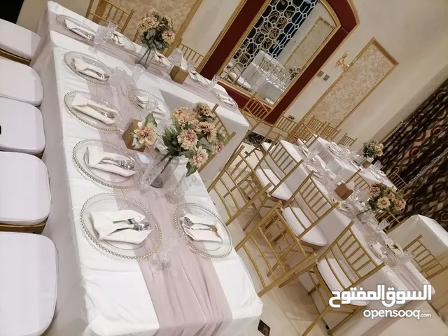 لمن يرغب في بداية مشروع بوفيهات برأس مال مناسب،بوفيه كامل للبيع بما فيه كراسي وطاولات الضيوف وغيره.