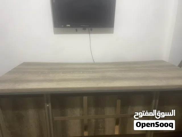 مكتب فخم تصميم مميز جدا وفخم للبيع بسعر مغري