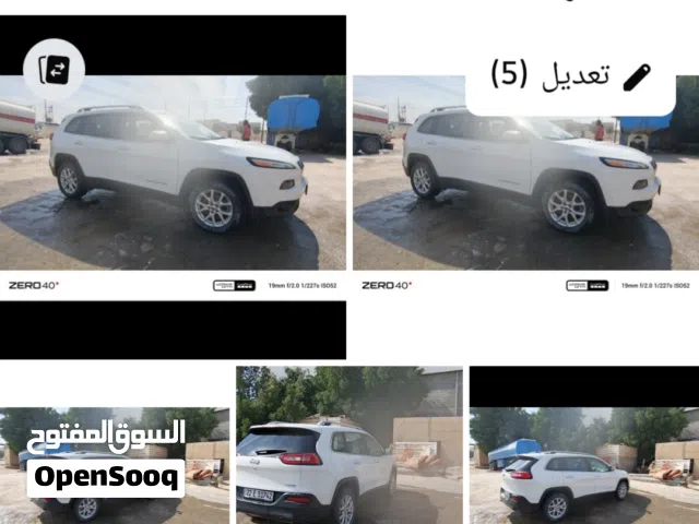 2017 جيب شيروكى Latitude LUX