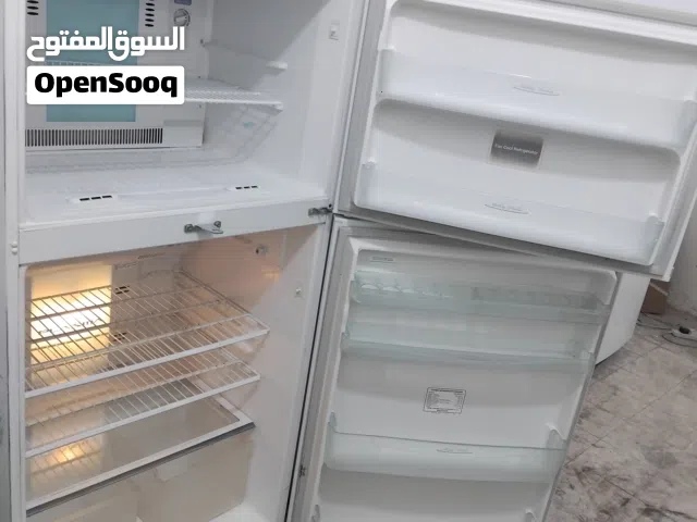 توفر للبيع ثلاجة توشيبا يباني 22 قدم استعمال خفيف معا التوصيل والكفاله