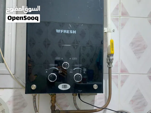سخان للبيع  فريش كريستال  10 لتر بمدخنة  بادابتر وبطاريات  داخل الضمان لسه جديد راكب من سنة ونص بس
