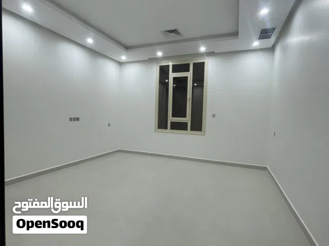 للايجار العقيله شقق 3 غرف تشطيب جديد سوبر ديلوكس وشقه 4 غرف