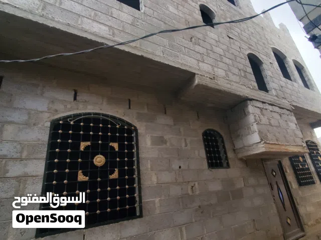 88 m2 More than 6 bedrooms Townhouse for Sale in Sana'a Madbah