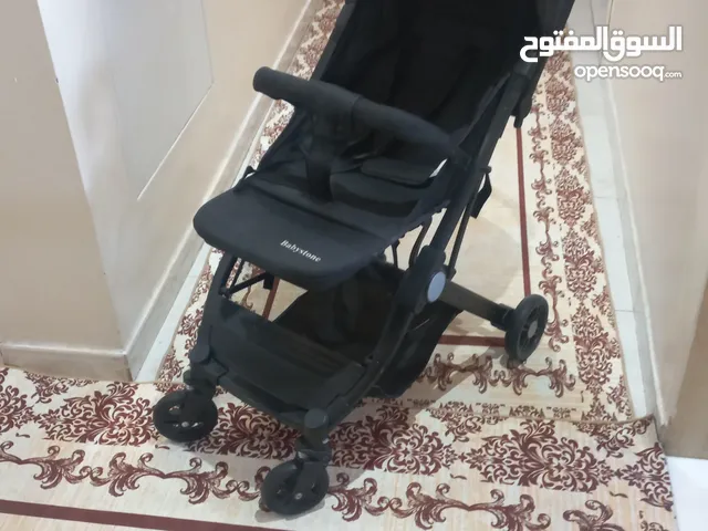 عرباية اطفال بحالة ممتازة للبيع