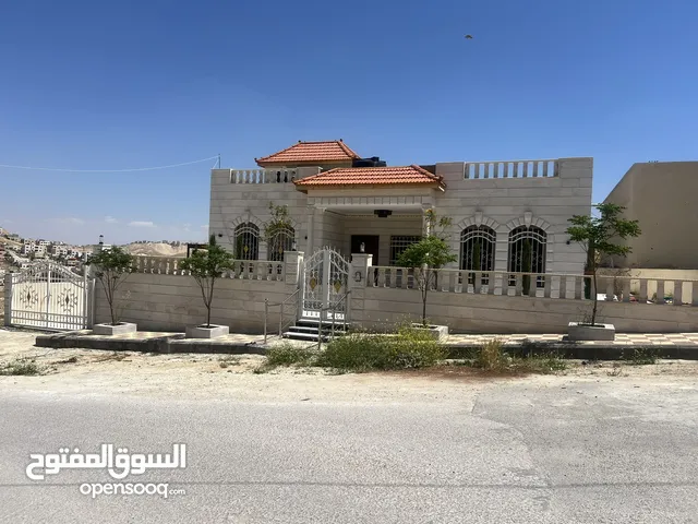 210m2 3 Bedrooms Townhouse for Sale in Zarqa Shomer
