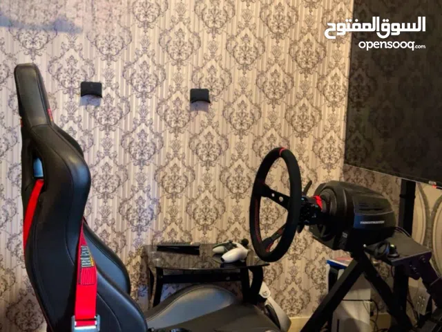كرسي ومعدات محاكاة القيادة