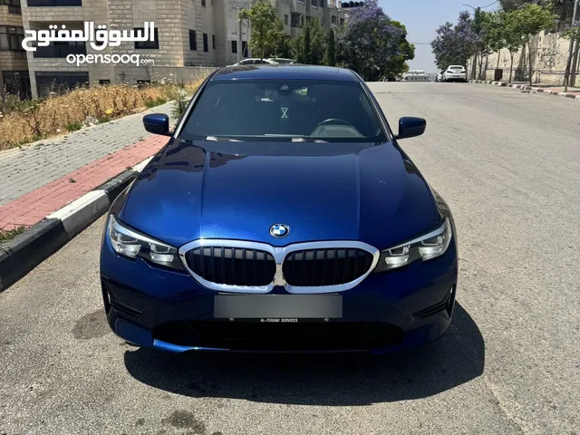 BMW 320i للبيع