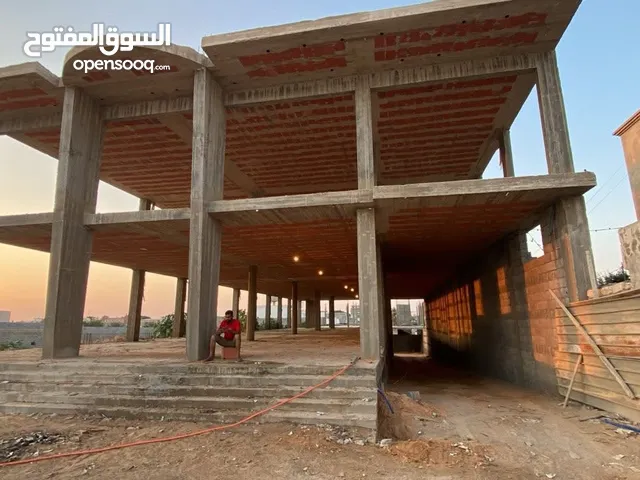 مبنى هيكل تجاري على رئيسي حيوي زويته يصلح لاي نشاط مكان ممتاز وورق ملك وسليمه 100% عرض ممتاز