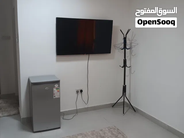 غرفه مستقلة مؤثثة في الخوير اول خط شارع ماها single room with furniture in Al khuwir