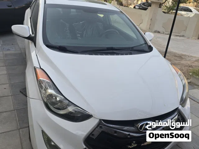 Hyundai Elantra 1.8 L Coupe SE Sport 2013