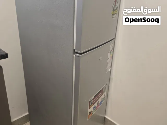 1-Year-Old Geepas Fridge