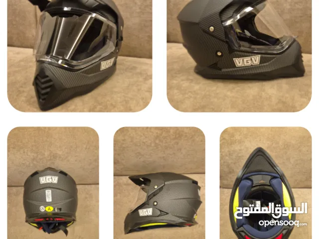 خوذة دراجة نارية من ماركة