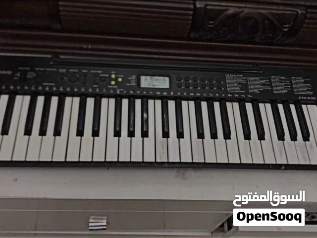 بيانو شبه جديد للبيع اموره طيبه