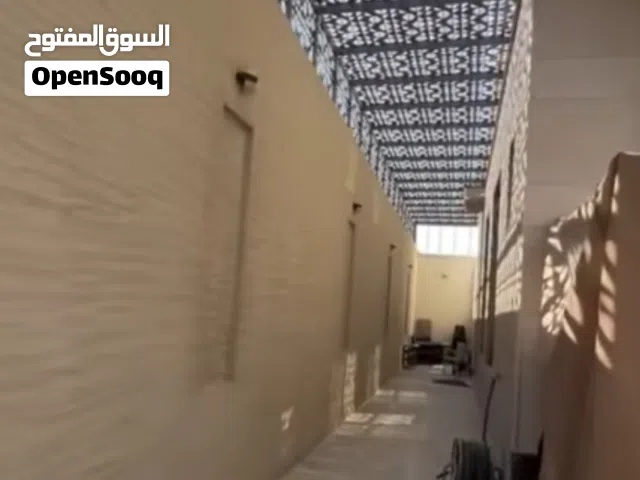 فني لحام حدادة عامة صنع مضلات وتركيب ابواب و نوافد و تركيب اي قفل تركيب لافتات وصنع كل مايخص الحديد