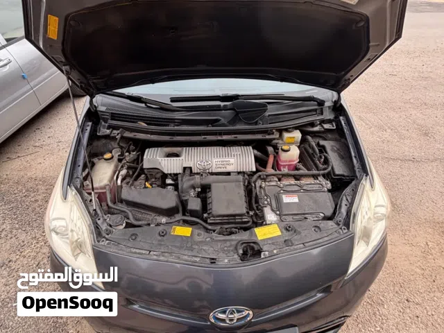 2013 تويوتا بريوس Prius
