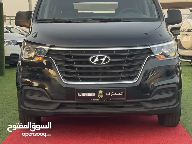 اتش وان-H1-2019-وارد كوريا-ديزيل-جير عادي-لإعاده التصدير-بحاله الوكاله- سياحي وشحن-شاشه وكاميرا