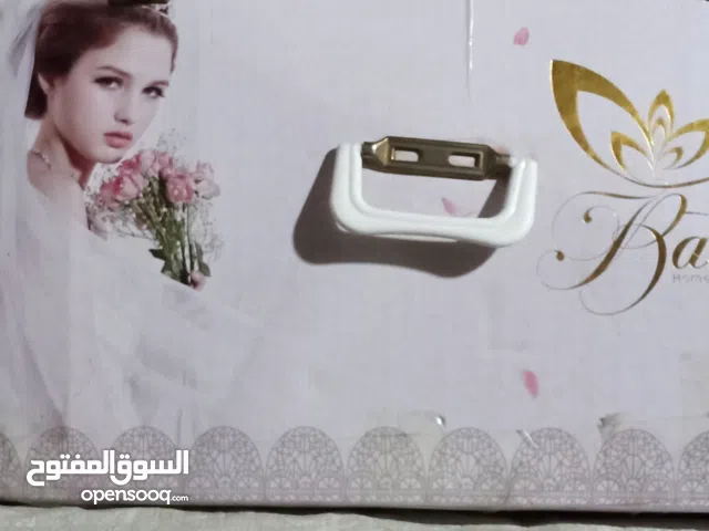 فرشه عرسان للبيع اللون وردي العنوان بصره جمهوريه  35