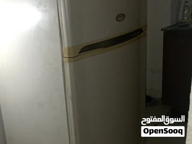 ثلاجة للبيع