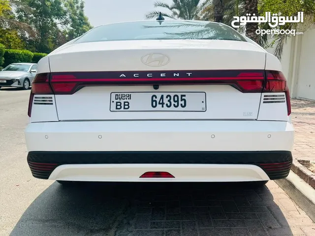 Sedan Hyundai in Dubai