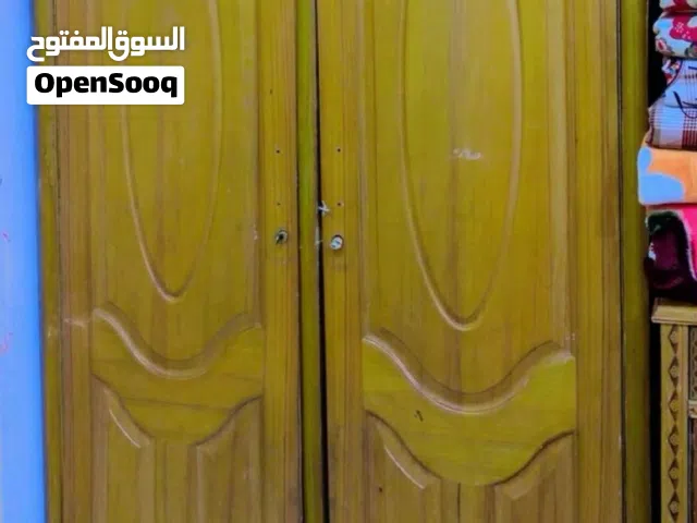 كنتور بابين خشب عراقي قوي وفاترينه جام وخشب عراقي قويه