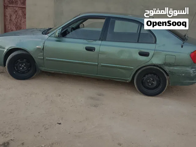 2004 هيونداي فيرنا EX