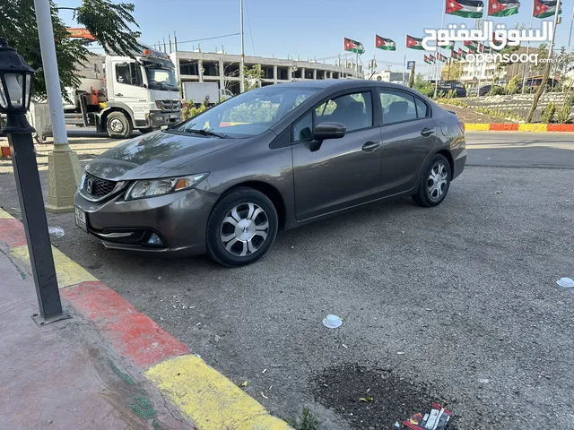 2014 Honda Civic hybrid بسعر مغري جدا