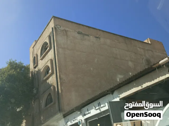 عقار تجاري للبيع على الرئيسي عرادة جامع المية الحلوة